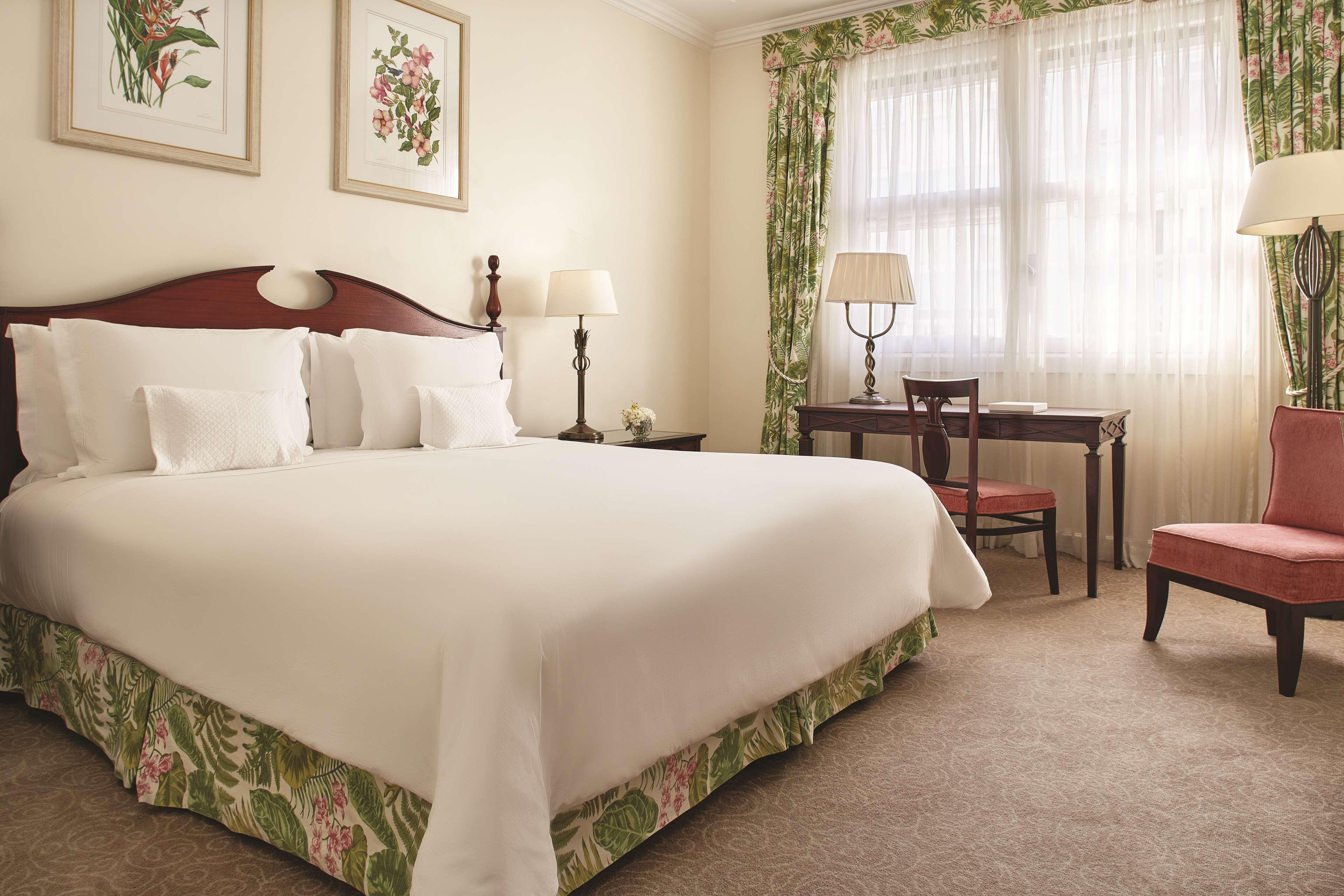 Copacabana Palace, A Belmond Hotel, Rio De Janeiro Ngoại thất bức ảnh A guest room at the Boca Raton Resort