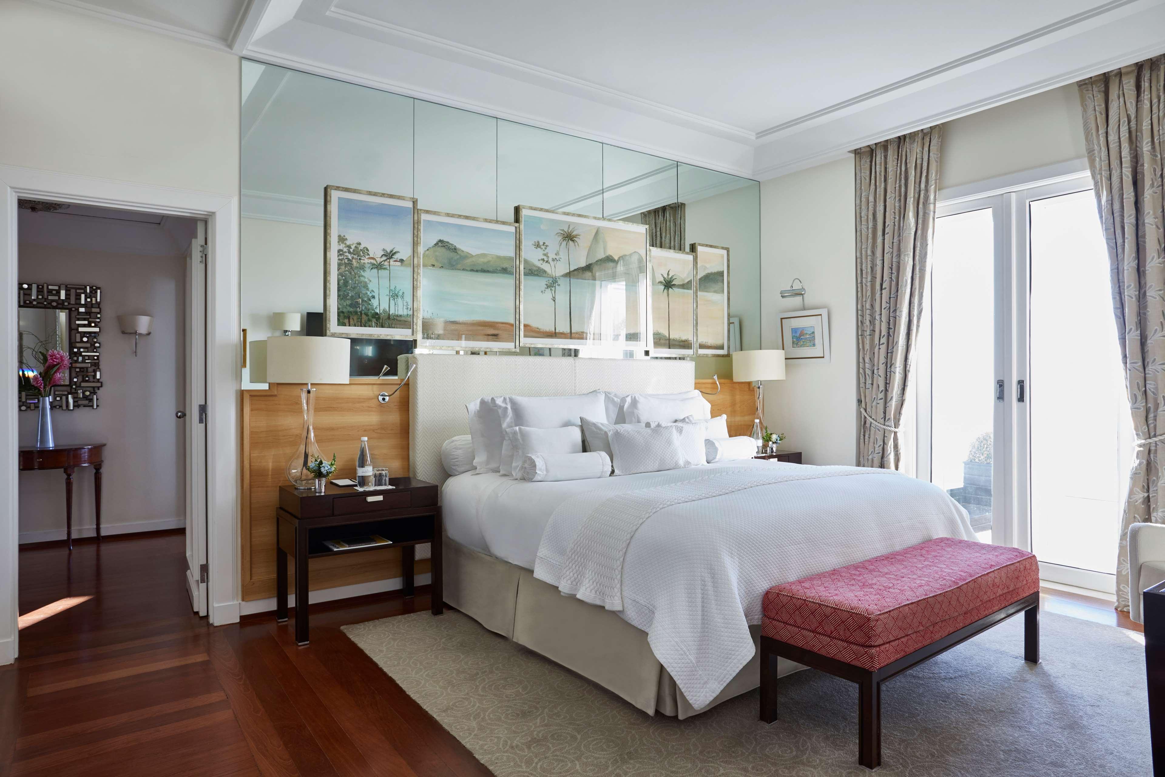 Copacabana Palace, A Belmond Hotel, Rio De Janeiro Ngoại thất bức ảnh A bedroom at the Four Seasons Hotel