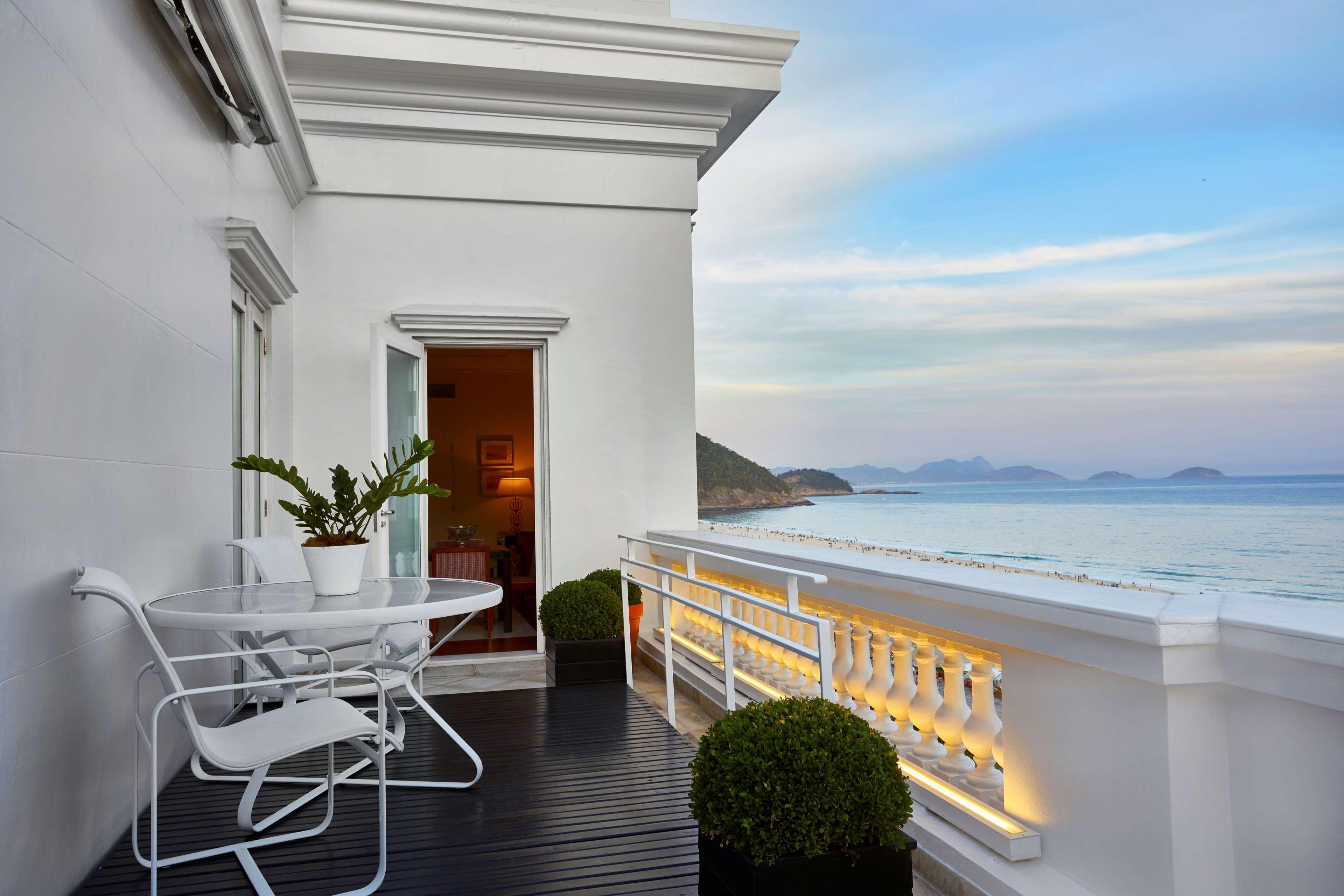 Copacabana Palace, A Belmond Hotel, Rio De Janeiro Ngoại thất bức ảnh A balcony