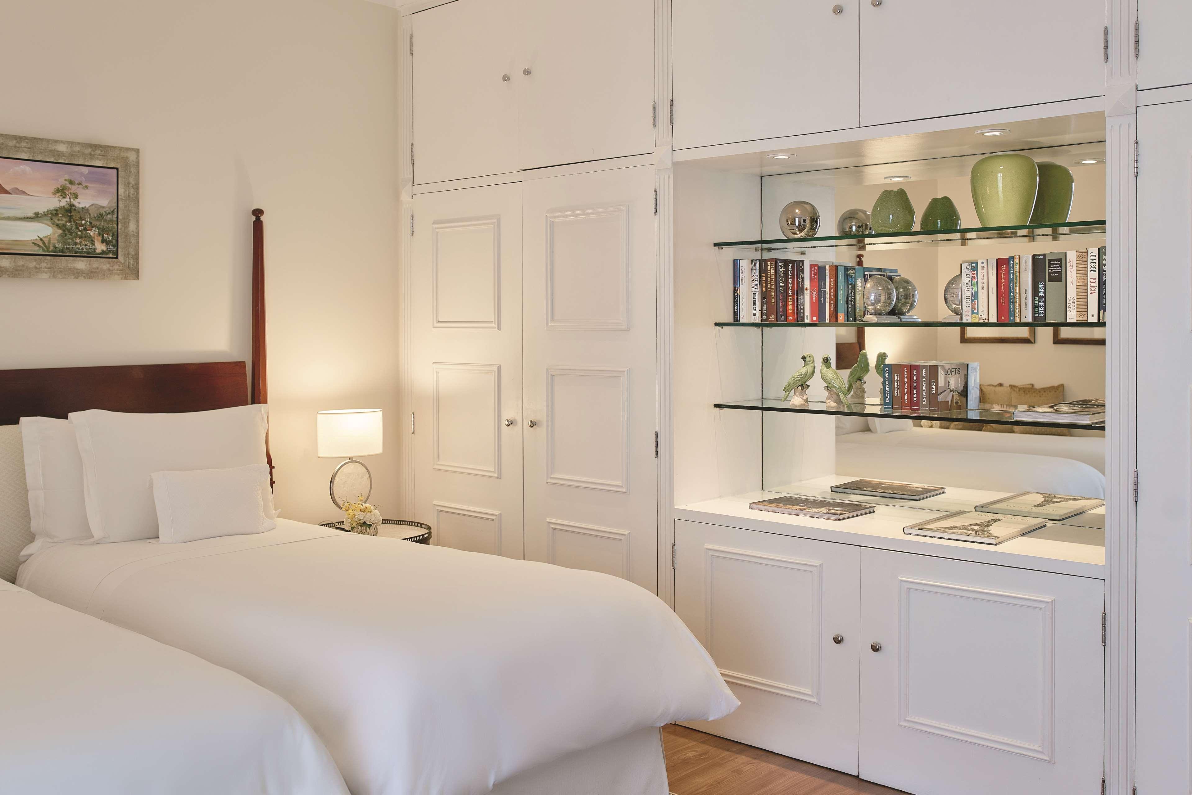 Copacabana Palace, A Belmond Hotel, Rio De Janeiro Ngoại thất bức ảnh A bedroom at the hotel
